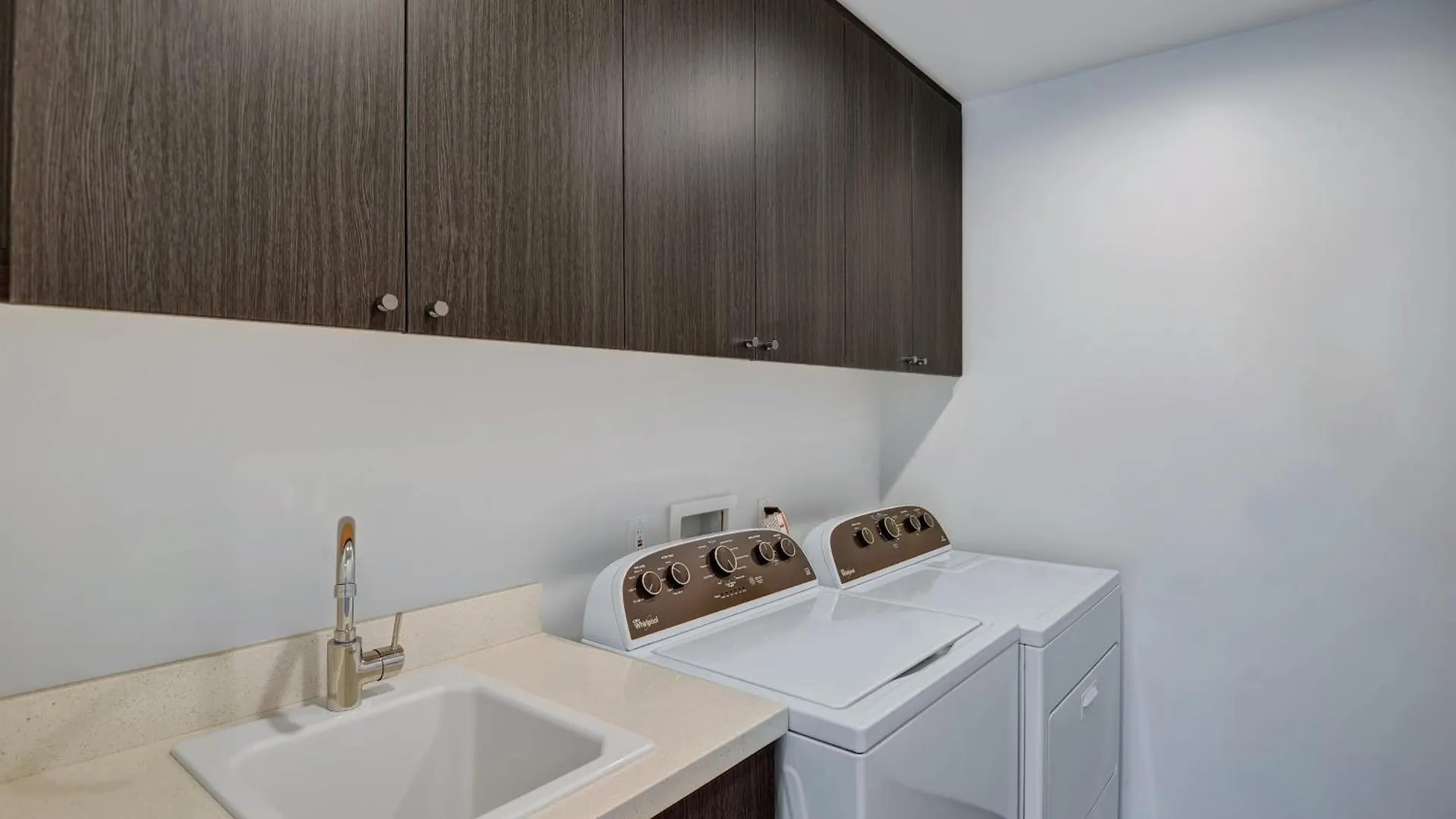 Σπίτι διακοπών Oranj Door Modern - 4Br Pool, Hot Tub, Large Backyard Βίλα Παλμ Σπρινγκς