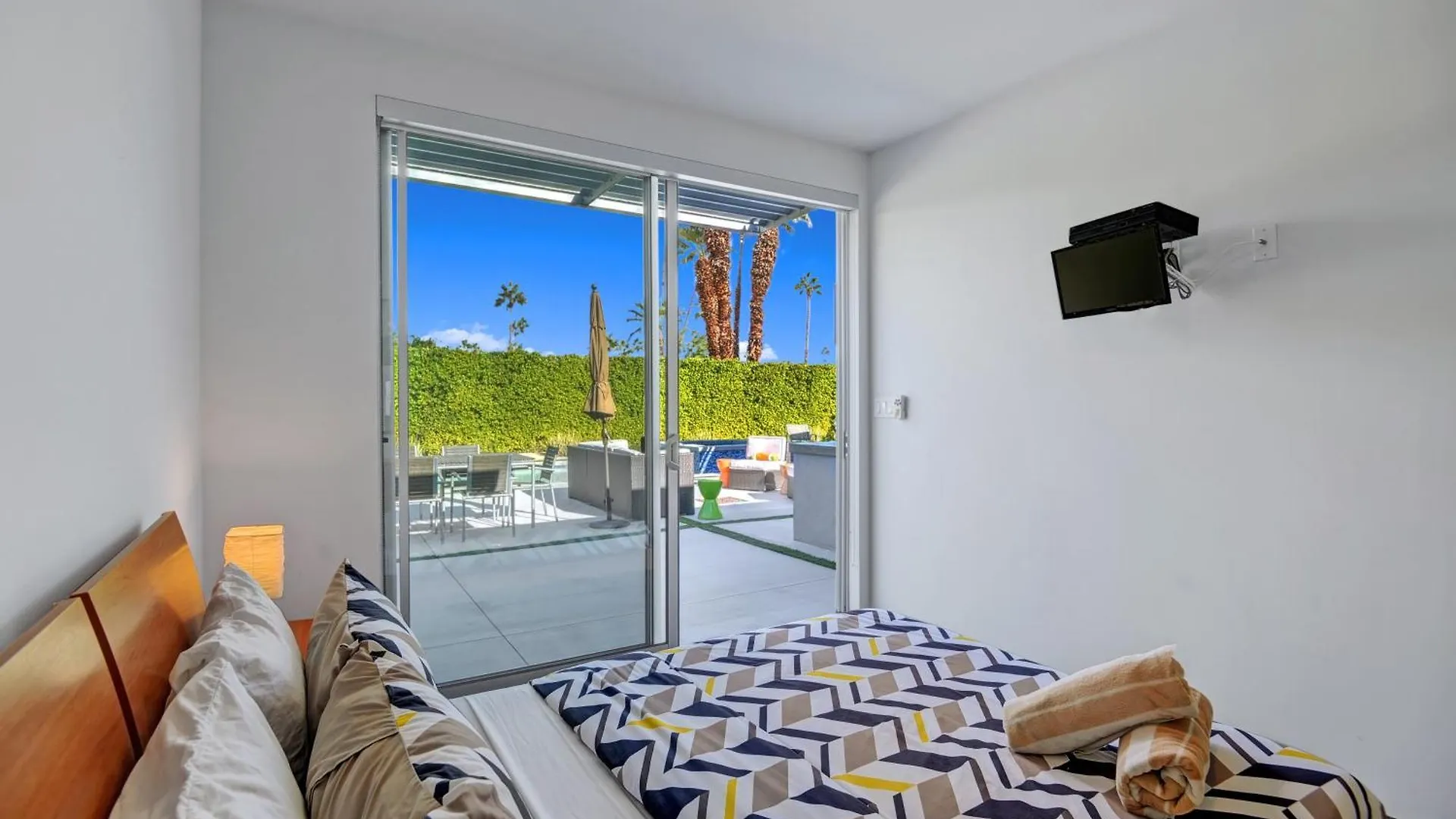 Oranj Door Modern - 4Br Pool, Hot Tub, Large Backyard Βίλα Παλμ Σπρινγκς Ηνωμένες Πολιτείες της Αμερικής